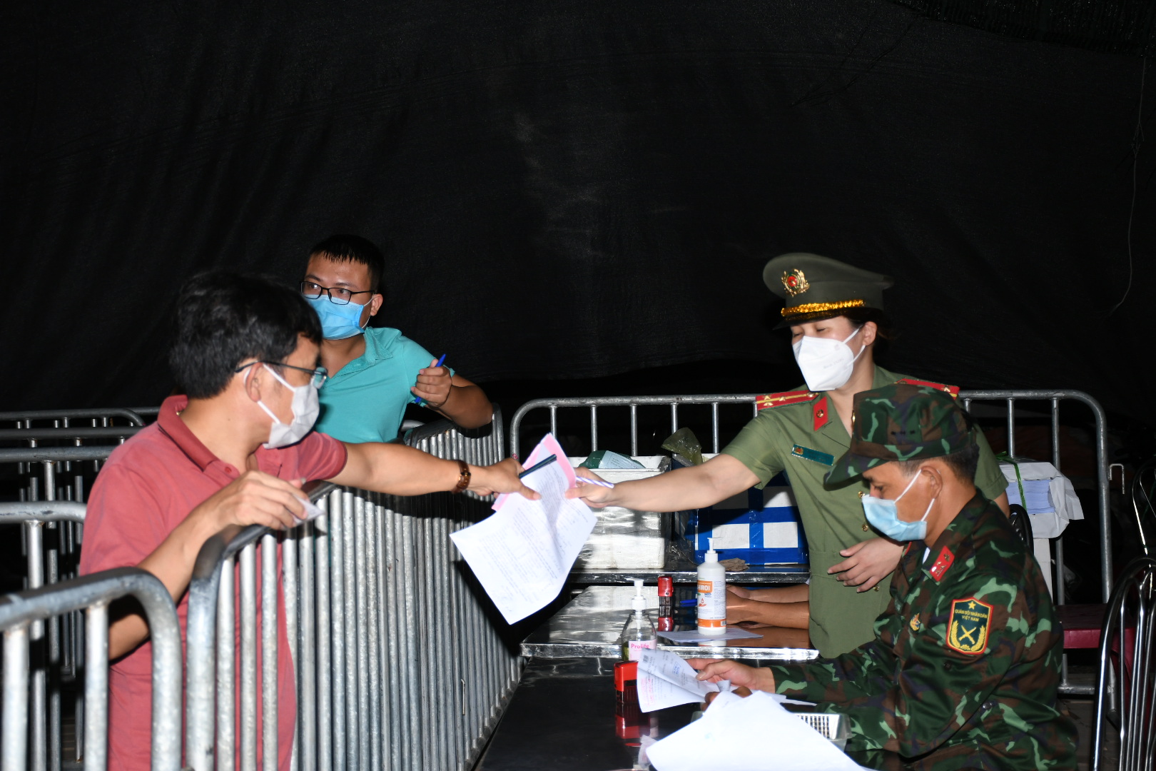 Thành lập 2 chốt kiểm soát dịch bệnh COVID-19 liên ngành tại cầu Dinh, huyện Thủy Nguyên và cầu Quang Thanh, huyện An Lão